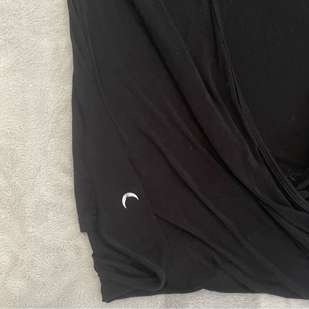 Zyia Black Backless long sleeve Women's Top - Picture 3 of 3
